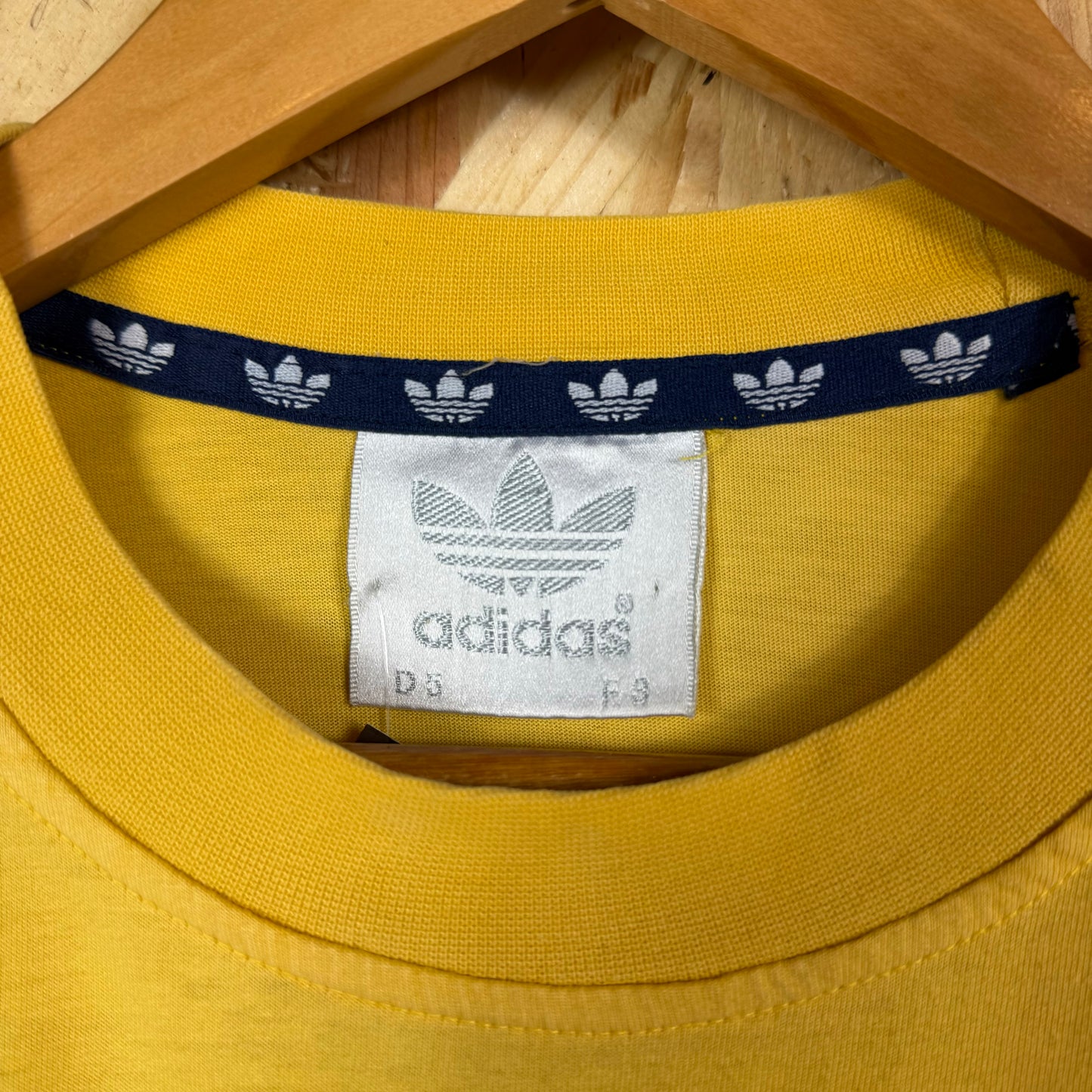 Yellow Adidas Logo T shirt Y2K Medium