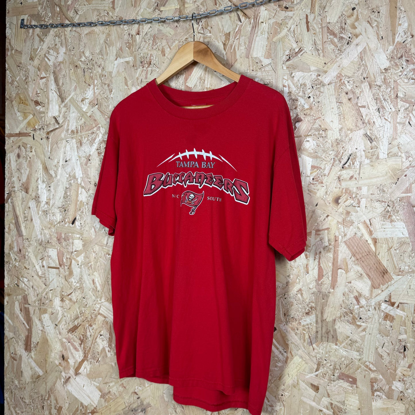 Tampa bay Bucks Graphic T shirt Red Large