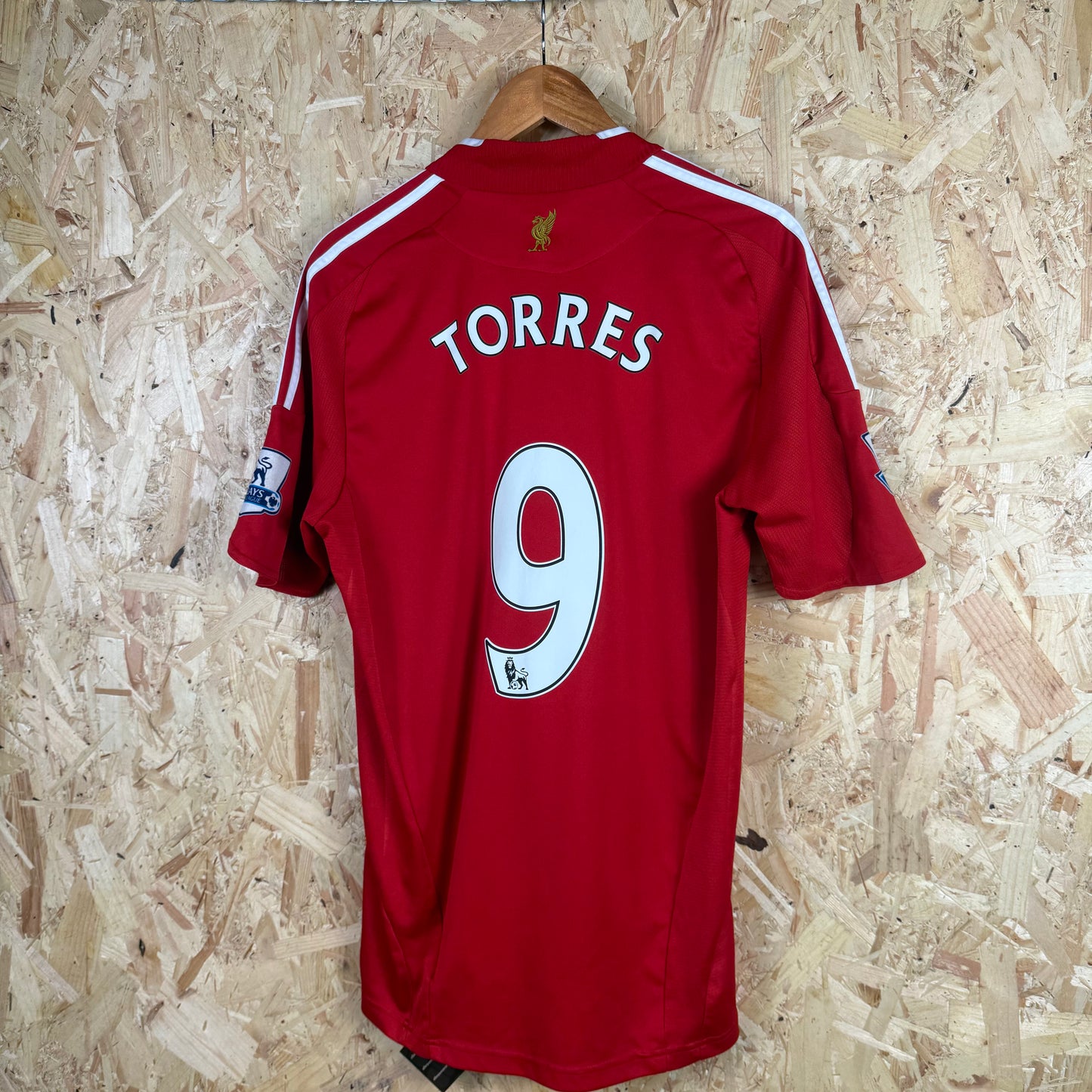 Liverpool 2008/09 Home football shirt Torres Medium