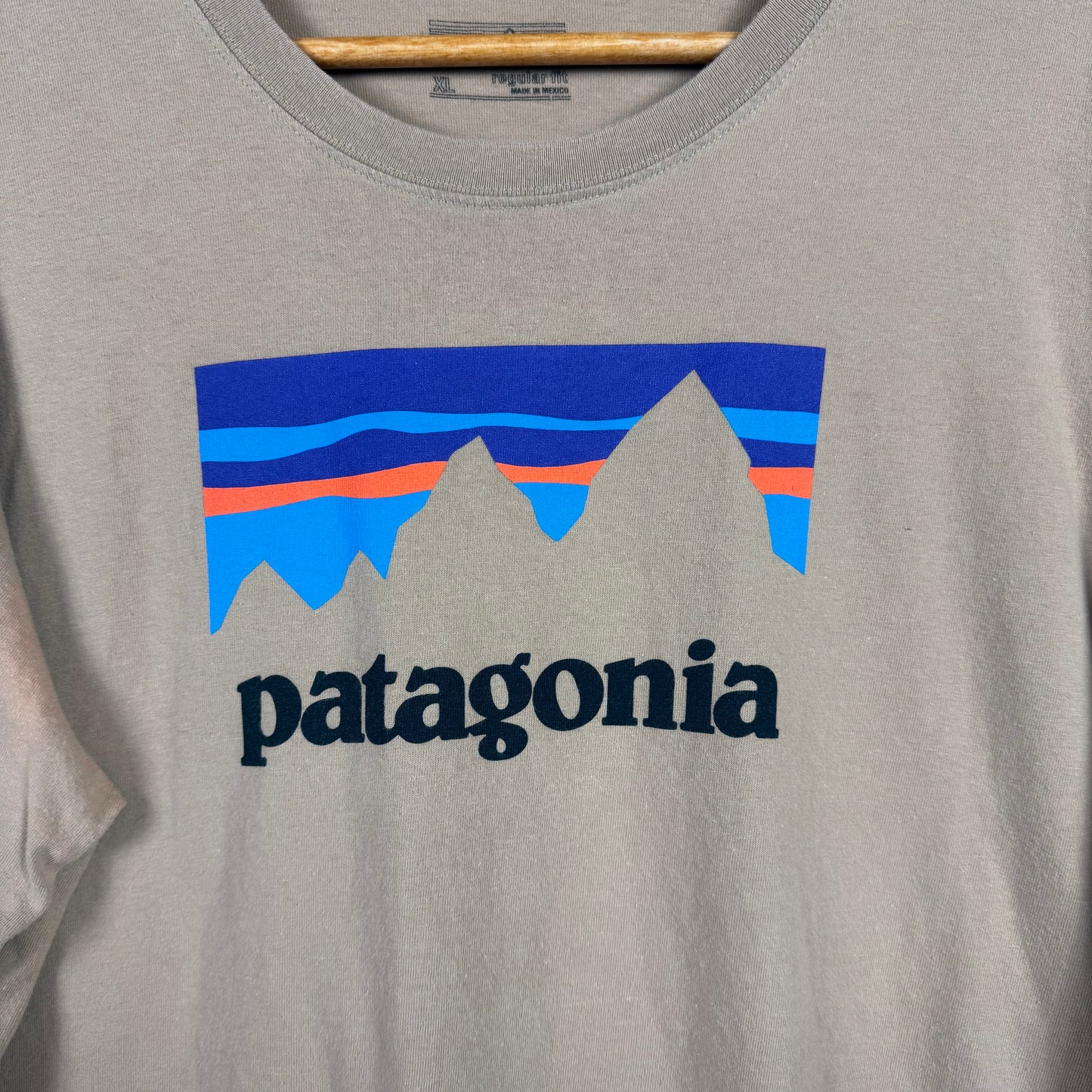 Patagonia Beige Long Sleeve T-Shirt Size XL
