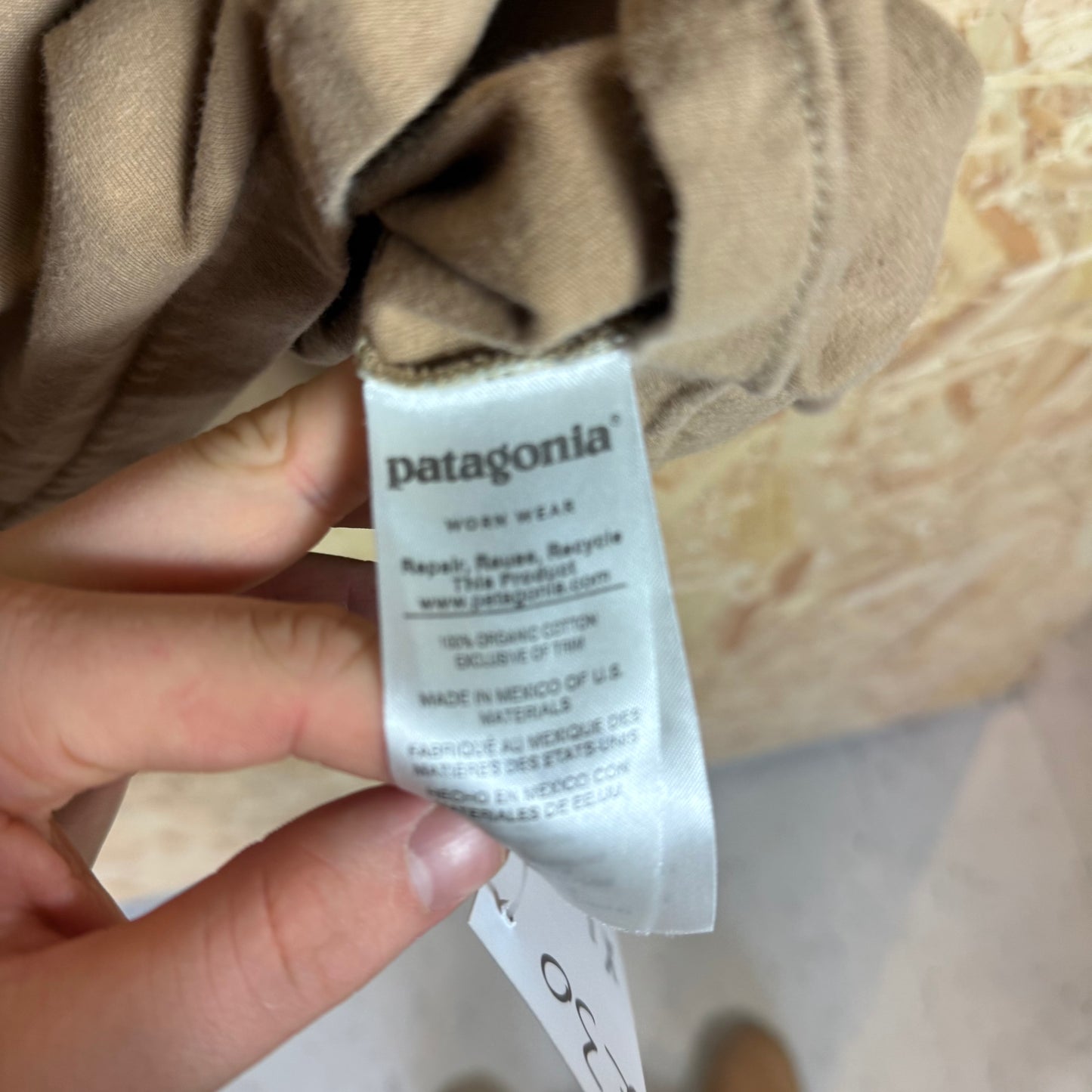 Patagonia Beige Long Sleeve T-Shirt Size XL