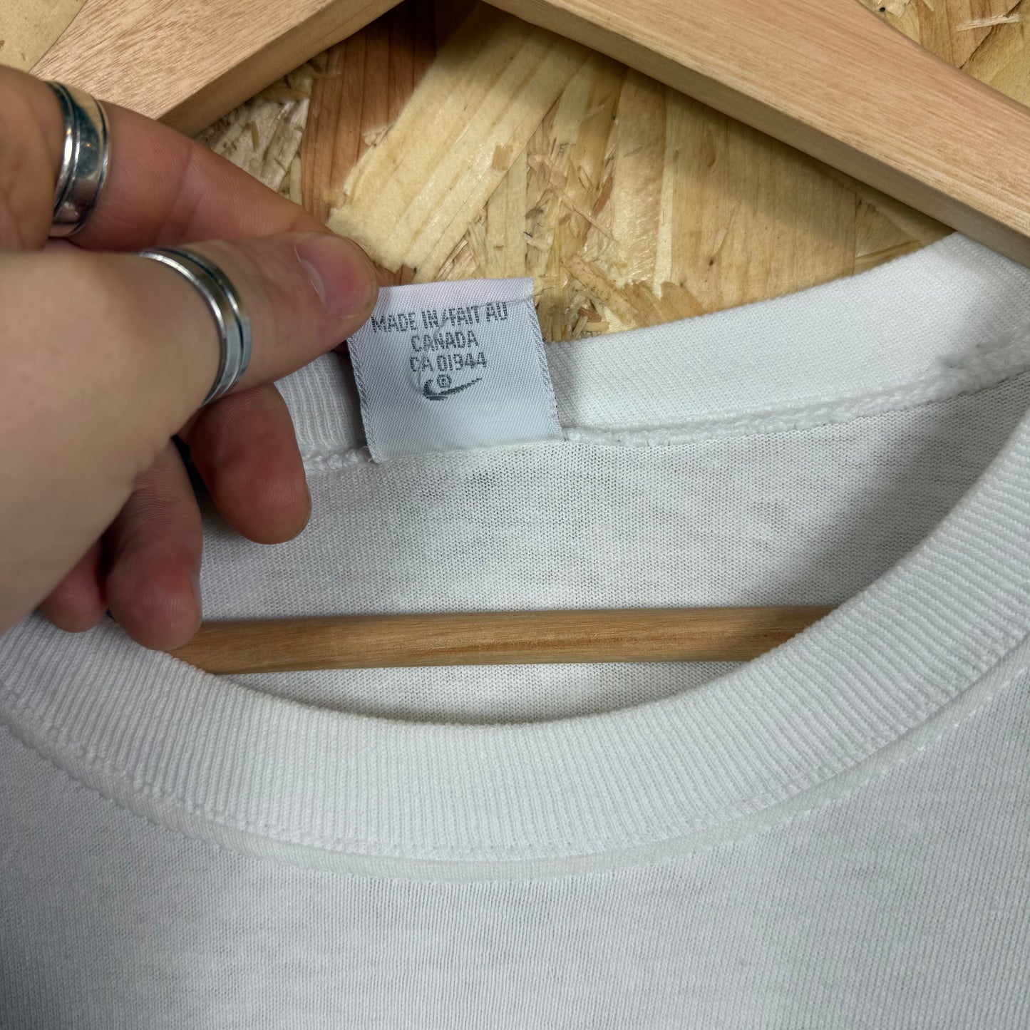 Nike 1990's White Graphic T-Shirt Single Stitch Size M