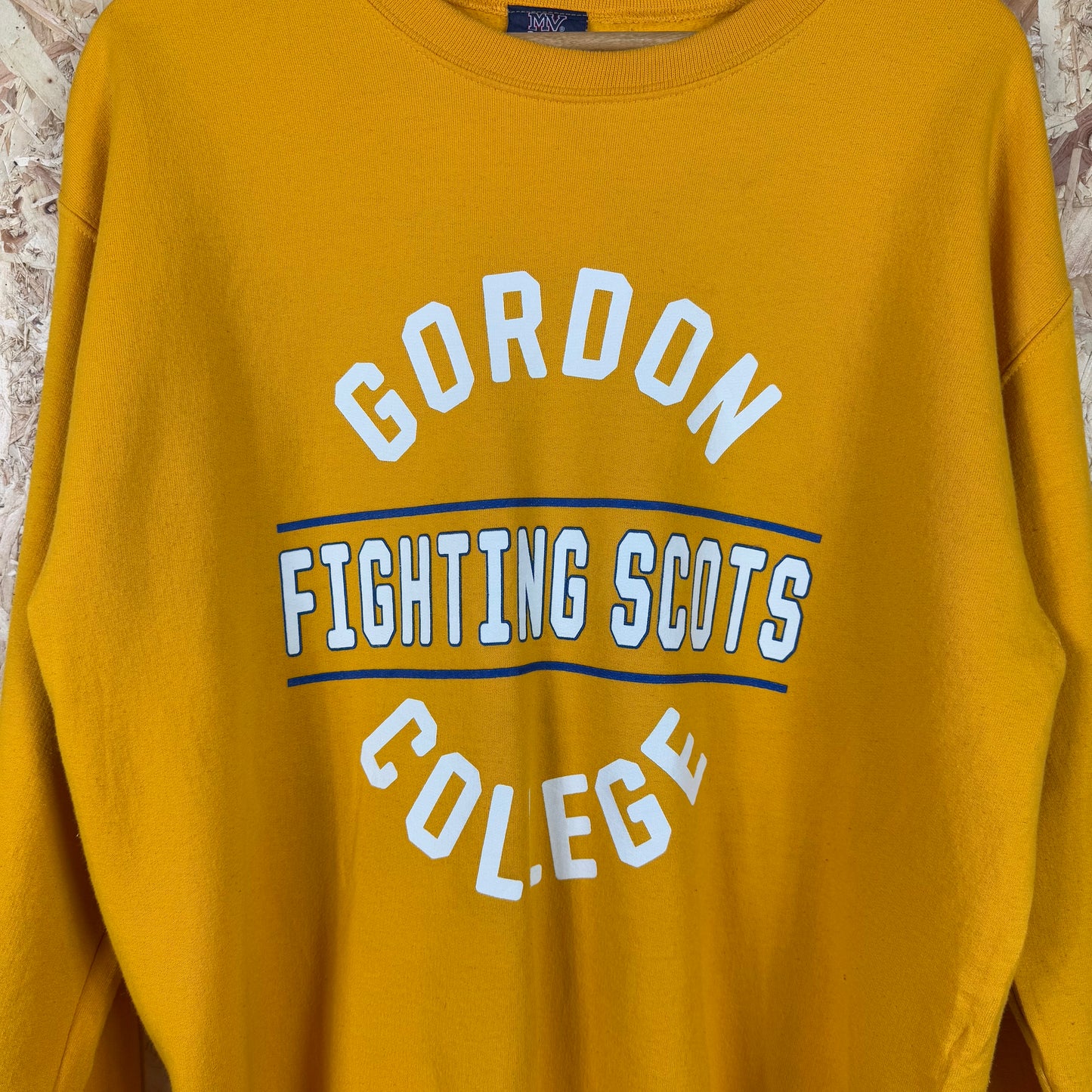 Gordon Fighting Scots College Yellow Sweatshirt Size M