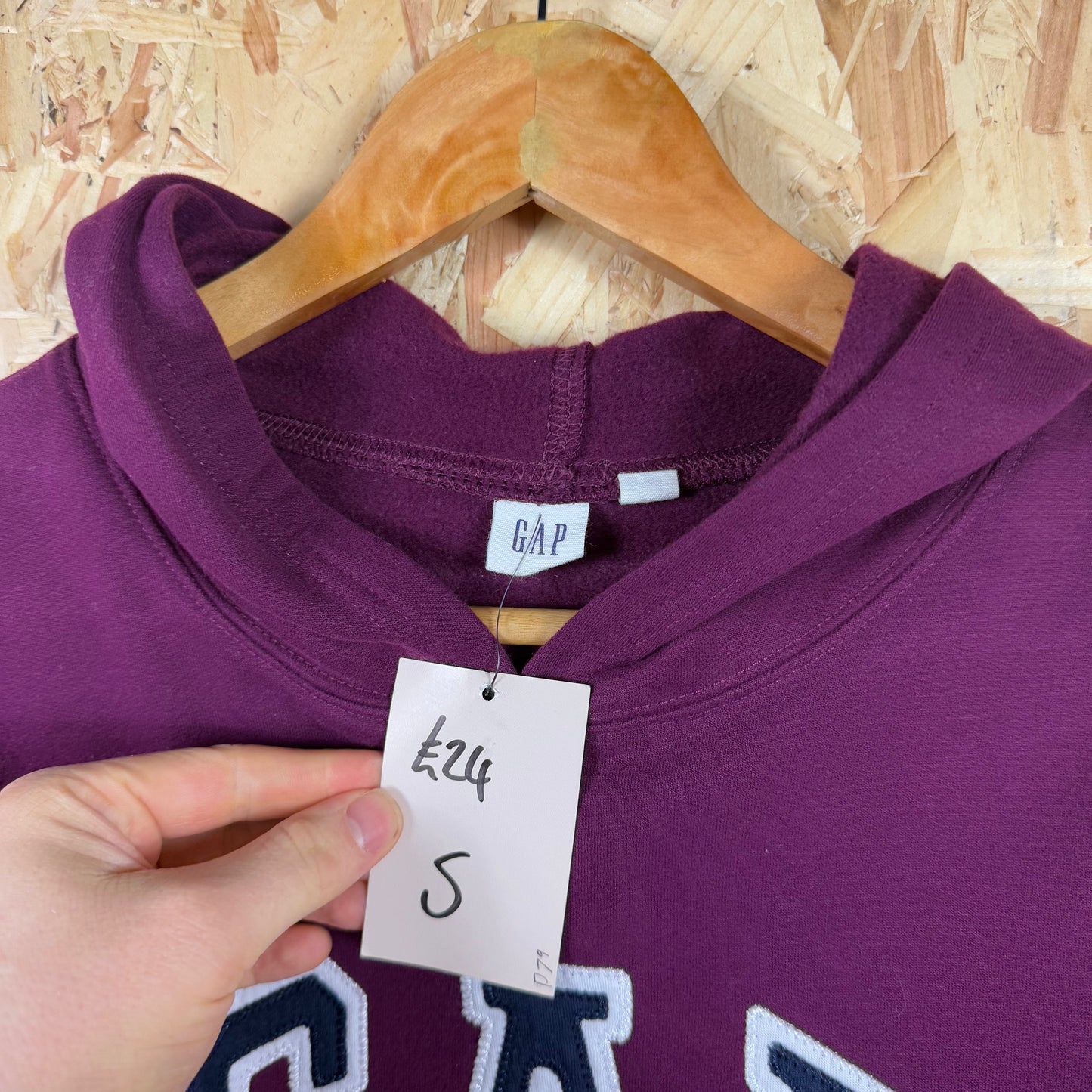 Gap Burgundy Spell Out Hoodie Size S