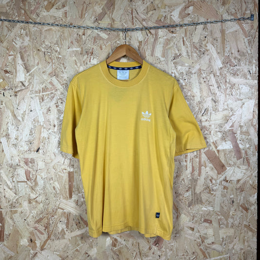 Yellow Adidas Logo T shirt Y2K Medium