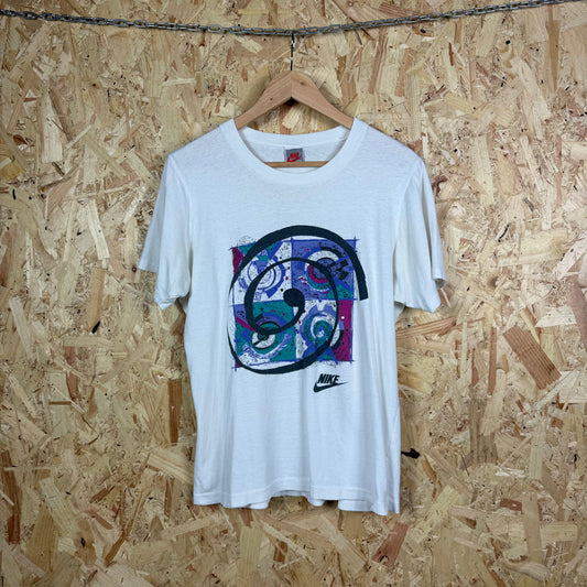 Nike 1990's White Graphic T-Shirt Single Stitch Size M