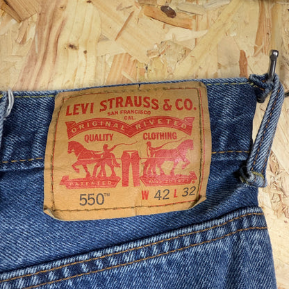 Levis Washed Blue Jeans 42W 32L